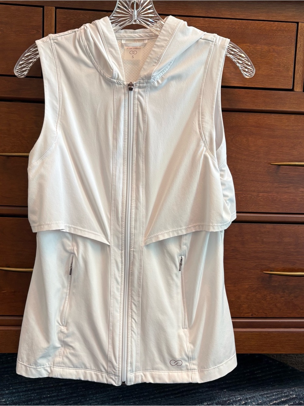 CALIA by Carrie Underwood White Vest